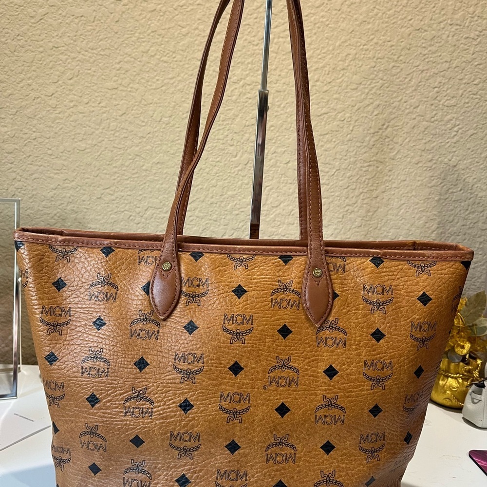 MCM COGNAC VISETOS SMALL ZIPPERED TOTE - Picture 2 of 15